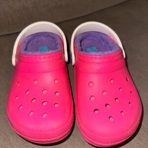 Crocs pink and purple fleece lined shoes toddler size 11 EUC
